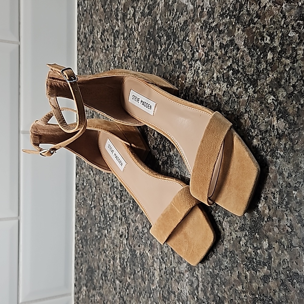 Steve Madden low heels 8, suede sandals, open toe